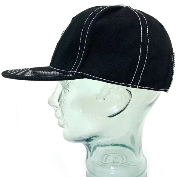 MARVEL Punisher Embroidered Skull Logo Flatbill Snapback Cap in Black - NEW - Picture 11 of 11